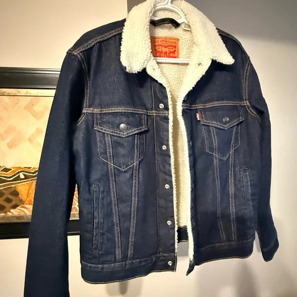 Levi's Men's Dark Blue Sherpa Jacket - Picture 10 of 10